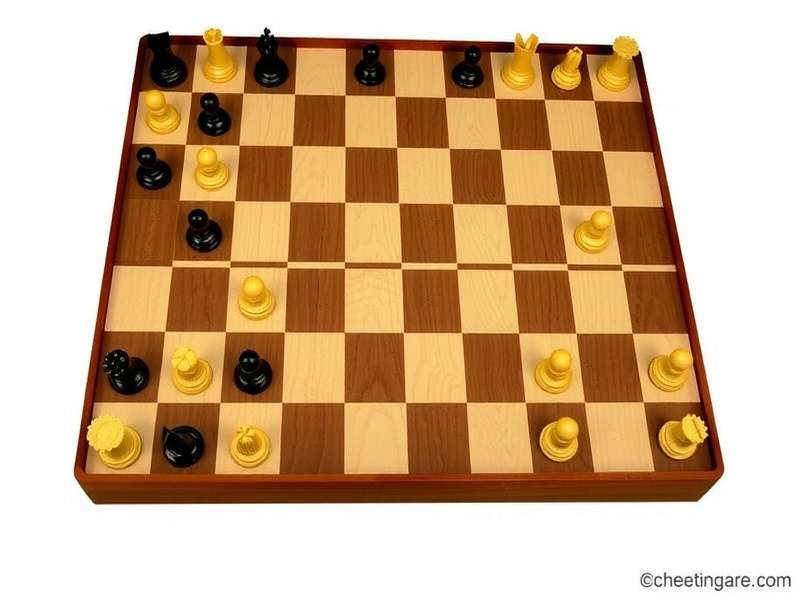Checkers board showing crowned kings with golden crowns on red and black pieces
